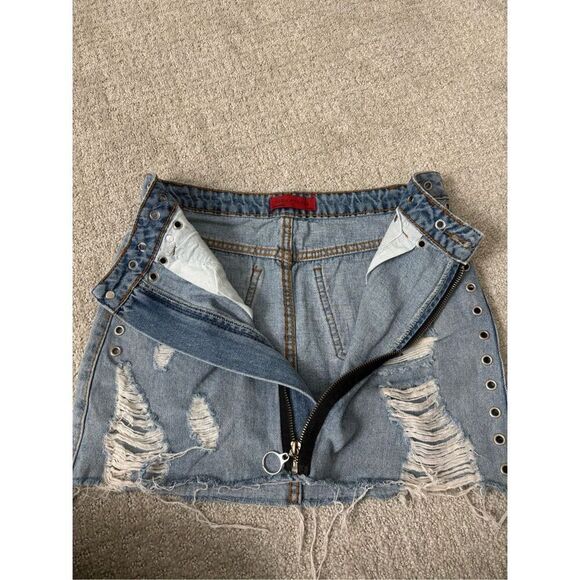 Y2K Signature 8 Denim Skirt - Picture 6 of 8
